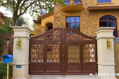 装修使用铜门不仅仅是为了装饰性