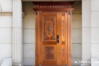 铜门上的花纹和图案具有什么寓意？